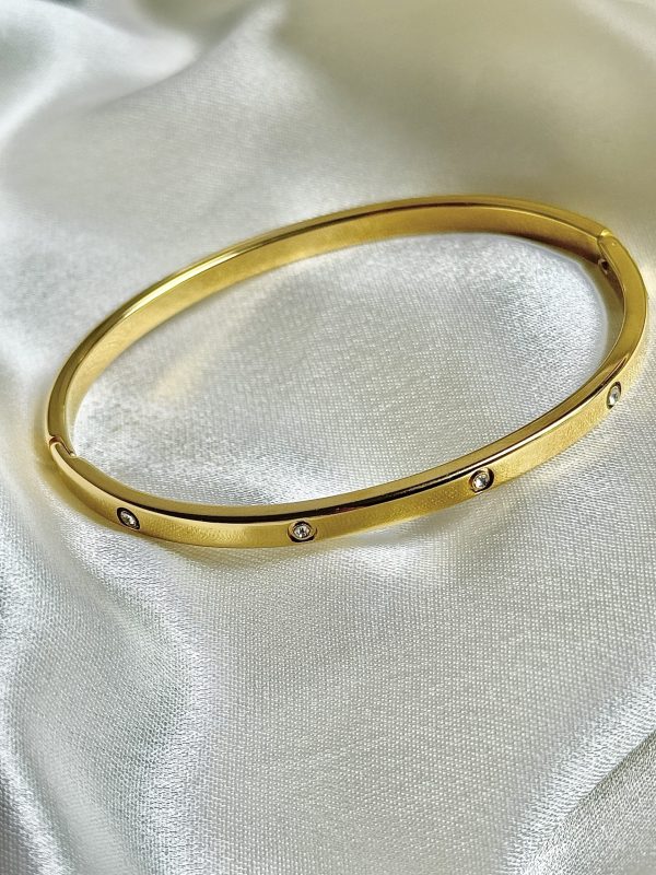 Simple high-end zircon bracelet