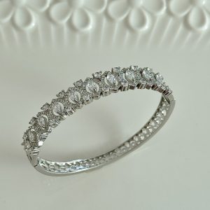 Star Diamond Gold Scale Bracelet