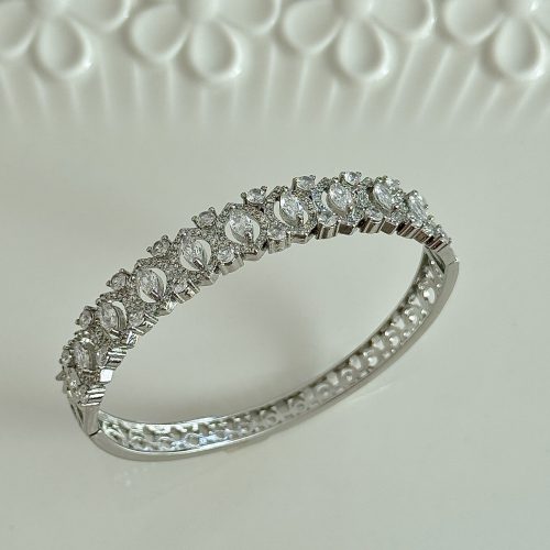 18K platinum-plated vintage palace bracelet