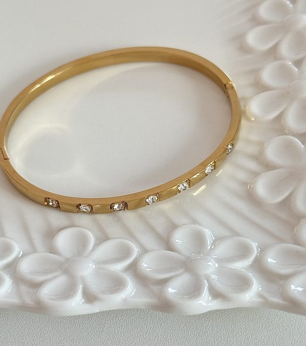 Does not fade zircon bracelet