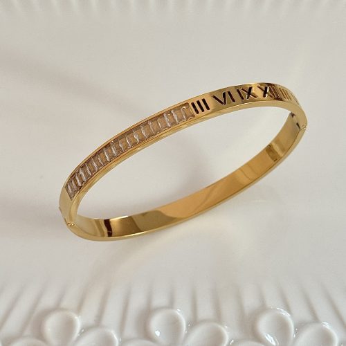 Roman numeral zircon bracelet
