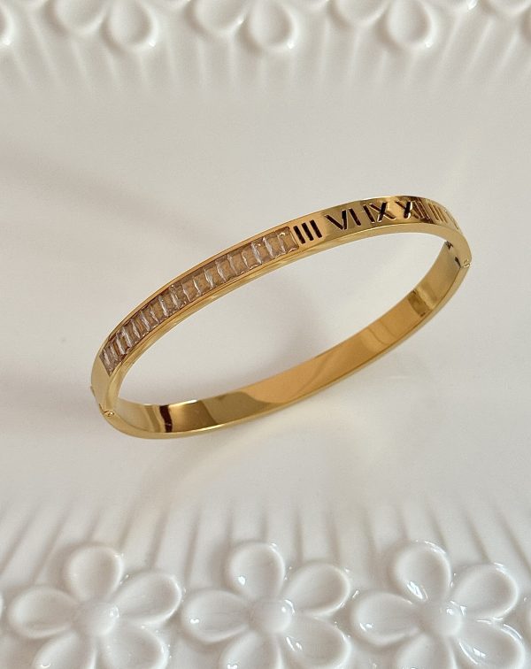 Roman numeral zircon bracelet