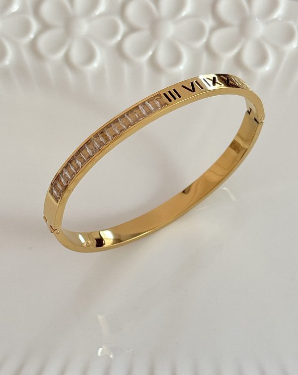 Roman numeral zircon bracelet