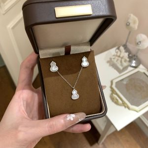 O1CN01eL9aNm1G8lzN7Enon_!!2210040900578-0-cib 925 silver oval pigeon egg high carbon diamond ring